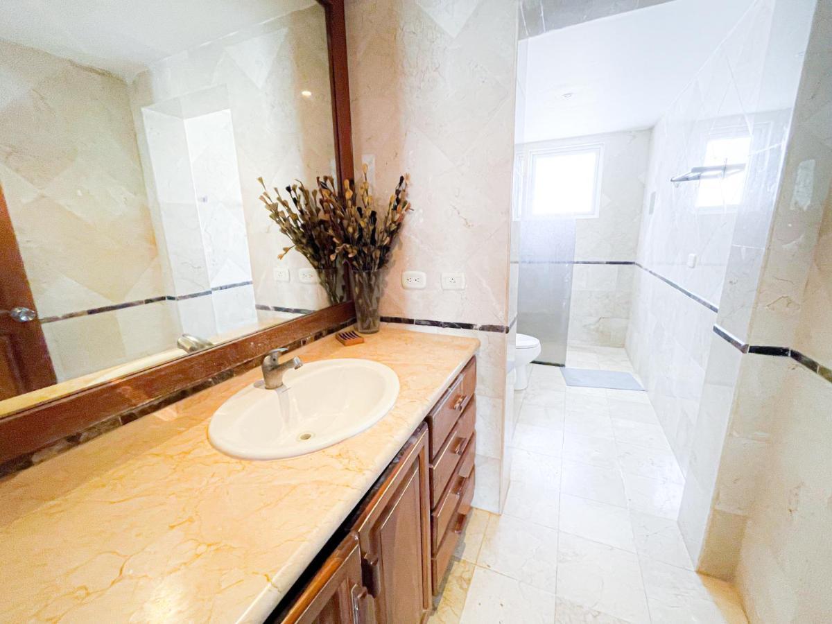 Villas & Apartments Vacation Hotel Rentals Long Term Bavaro Los Corales Punta Cana Exterior photo