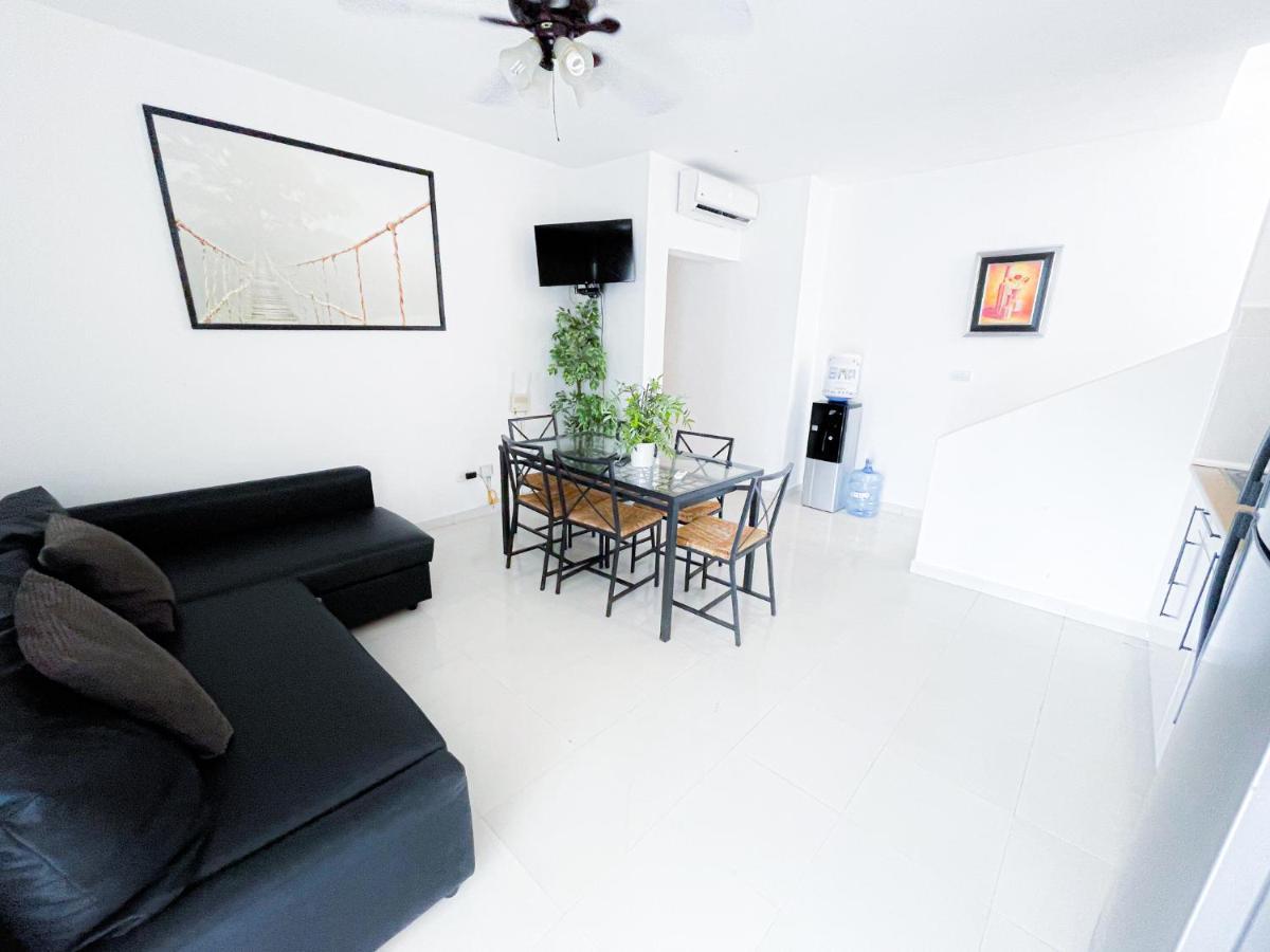 Villas & Apartments Vacation Hotel Rentals Long Term Bavaro Los Corales Punta Cana Exterior photo